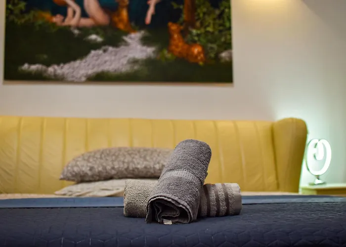 Downtown By Chr Luxury