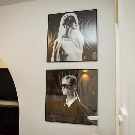 Downtown By Chr Luxury