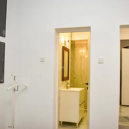 Downtown By Chr Luxury Apartmán Bukurešť