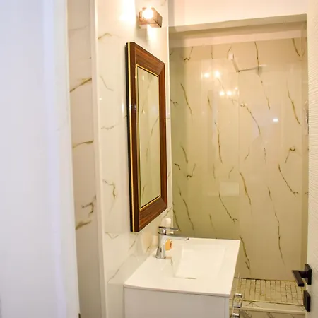 Downtown By Chr Luxury Apartment *