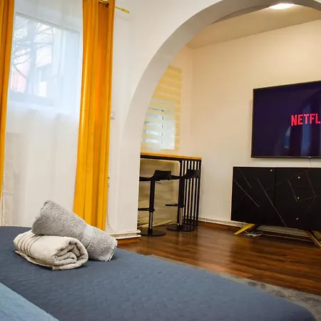 Apartman Downtown By Chr Luxury