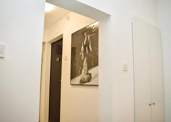 Downtown By Chr Luxury Apartman *